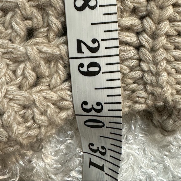 Victoria’s Secret Beige Chunky Knit Batwing Tunic Sweater Sz XS , S - Picture 10 of 10